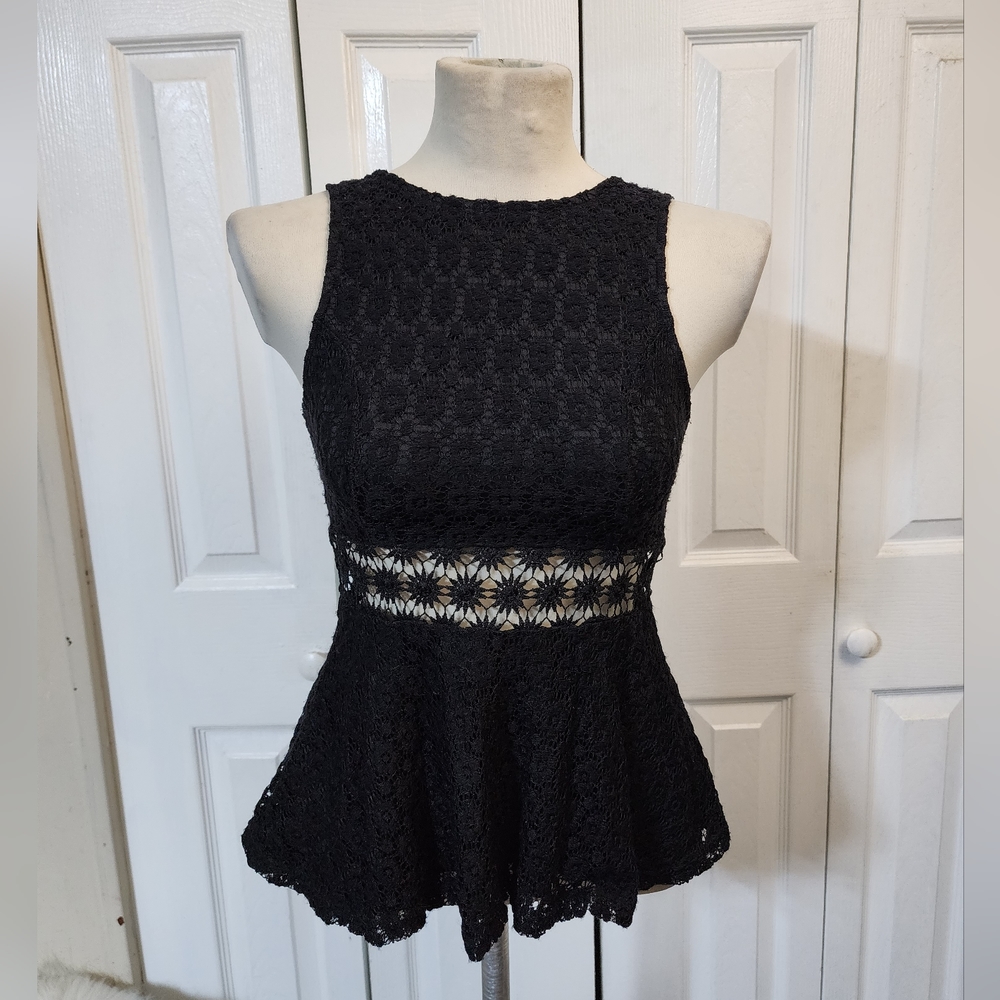 Haute Monde Black Lace Sleeveless Top